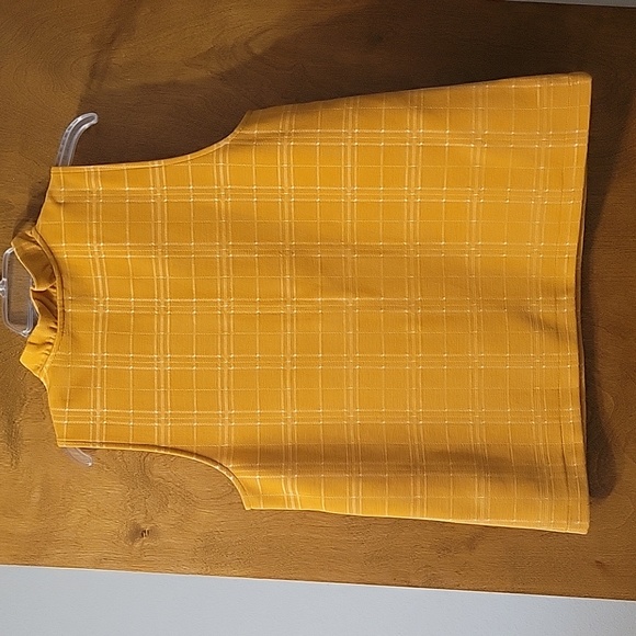 Top - Picture 2 of 3